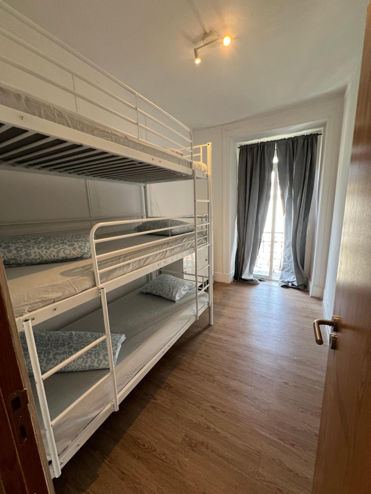 Bagetti Hostel Only For Girls 리스본 외부 사진